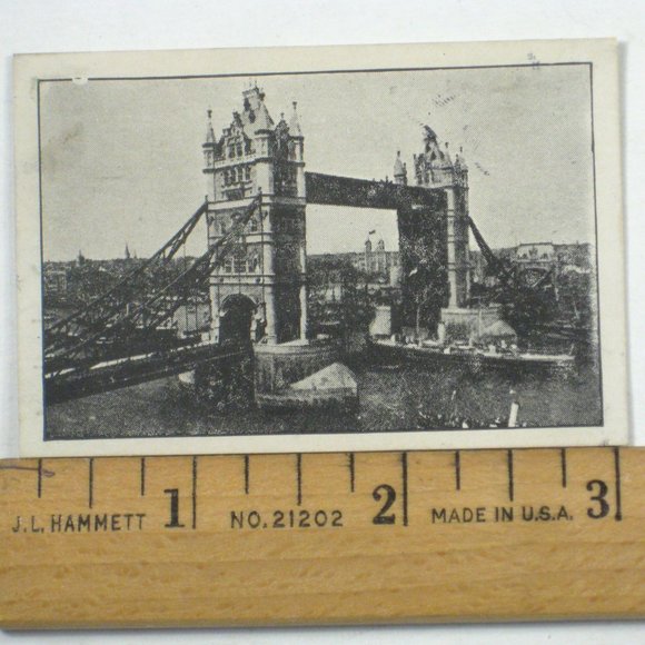 Tower Bridge London England Miniature Postcard USED Punch Puppet Stamp - Picture 3 of 3